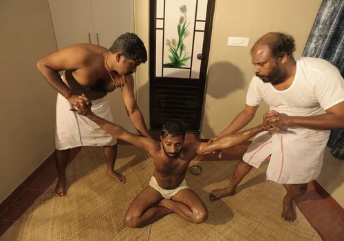 Ayurvedic cervical spondylosis treatment at Agasthya Hospital Kerala