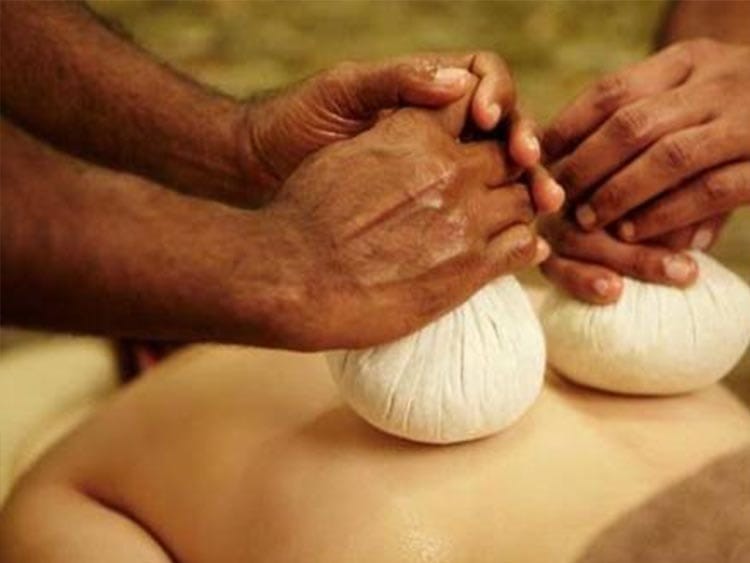 Muthira Kizhi herbal bolus therapy for rheumatoid arthritis and joint inflammation